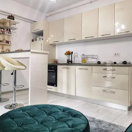 Apartament Garsoniera Smarald